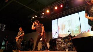 Prefeitura de Manaquiri contrata show da banda Rosa de Saron para festa na cidade