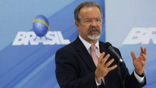 Ministro defende distinção entre traficante e usuário de drogas
