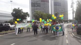 Terceirizados da Susam fazem protesto contra salários atrasados