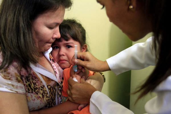 Postos de saúde abrem neste sábado para vacinação contra poliomelite