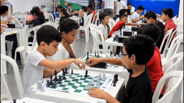 Torneio de xadrez das municipíadas teve mais de 140 alunos inscritos