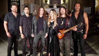 FINALMENTE! Angra lança clipe de ‘Black Widow’s Web’ com participação de Sandy