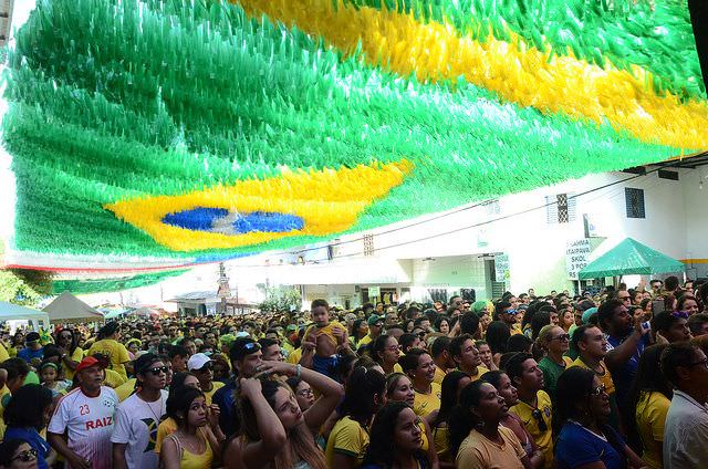 Torcida pela Seleção Brasileira agitará 13 pontos de transmissão na capital