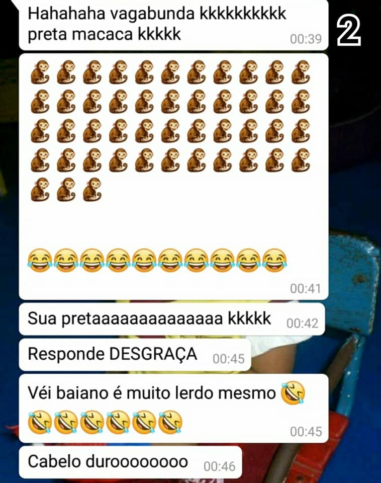 Mulher é chamada de 'macaca' em aplicativo de mensagens e denuncia racismo