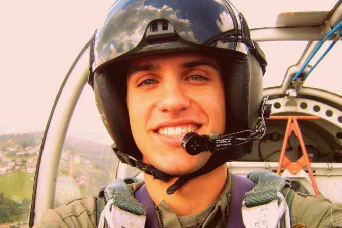 Laudo aponta que aviador da FAB morreu por politraumatismo após queda