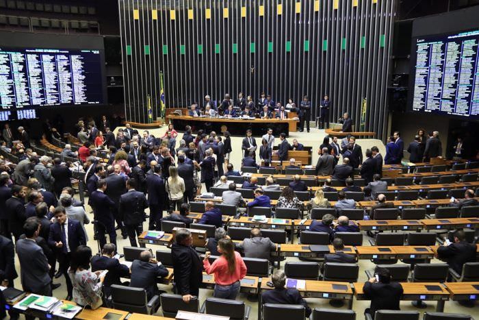 Congresso tentará votar projetos polêmicos a 15 dias do recesso