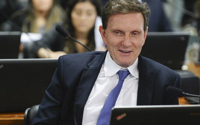Promotoria vai apurar se Crivella cometeu crime eleitoral e favoreceu evangélicos
