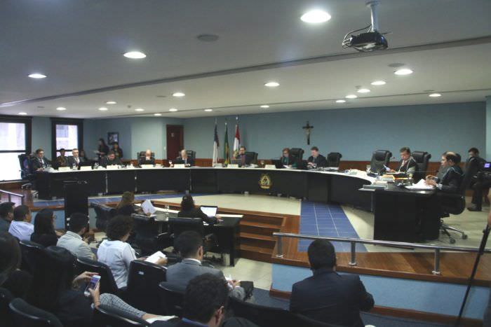 Ex-prefeitos de município do interior do AM recebem multa milionária por irregularidade