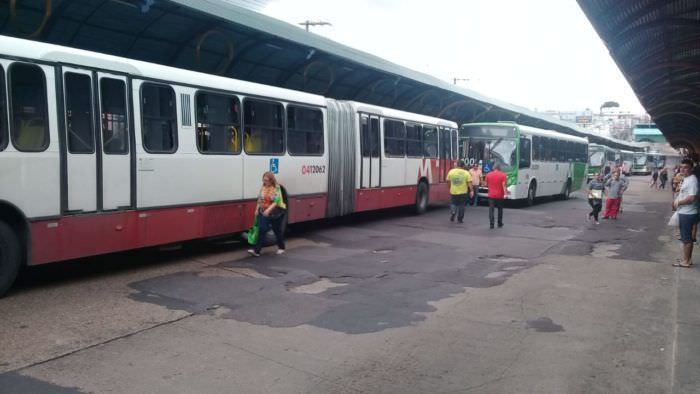 Usuários do transporte público reclamam de paralisação surpresa dos rodoviários