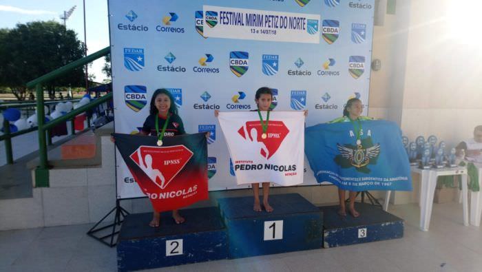 Atletas amazonenses conquistam medalhas de ouro em natação