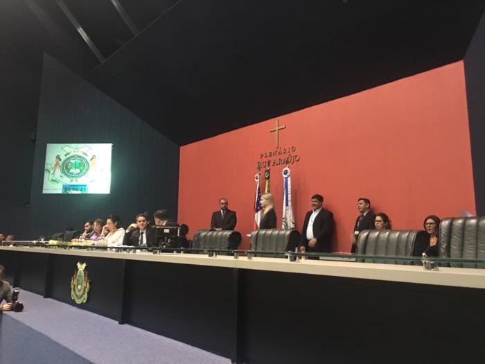 Deputados questionam reforma em plenário da Assembleia Legislativa