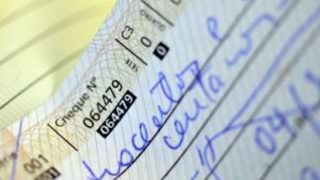 Novas regras do cheque especial entram em vigor neste domingo