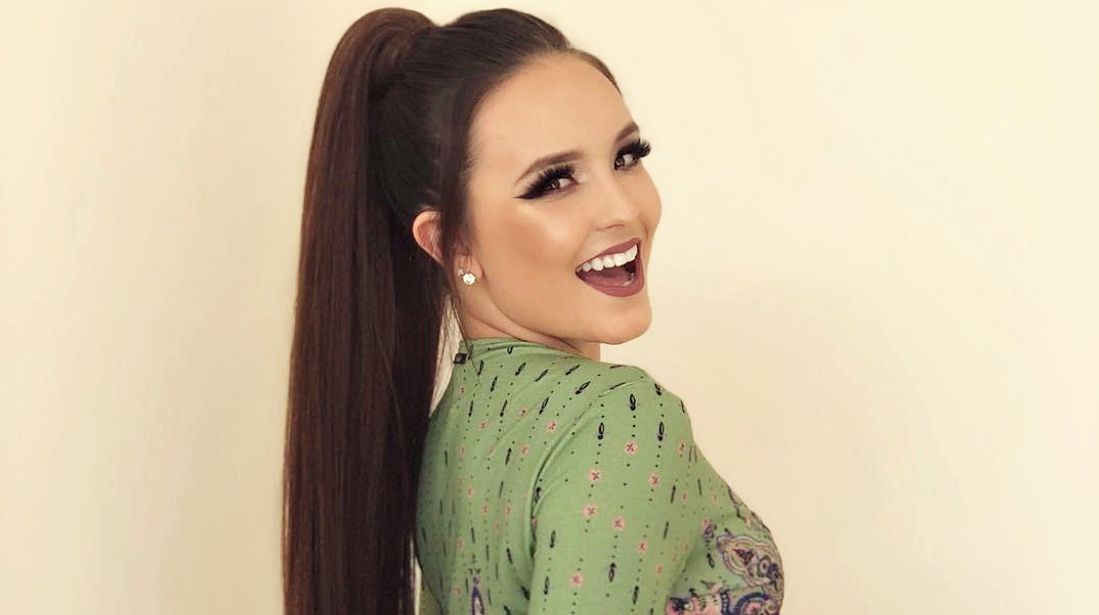 Fã paga R$ 13 mil para jantar com a atriz Larissa Manoela