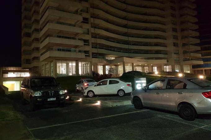 Mãe e filha de 4 anos morrem após cair do 21º andar de prédio