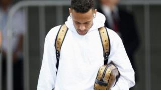 'Desafio do Neymar' viraliza e imagens de pessoas rolando no chão viram hit