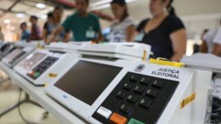 Pesquisas apontam que mais de 50% dos eleitores do AM não sabem em quem votar