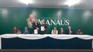 Prefeito assina termo para redução nas taxas de custeio do serviço de iluminação pública