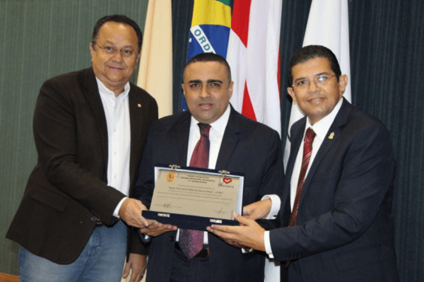 Igreja Universal recebe homenagem na Câmara Municipal pelos seus 41 anos