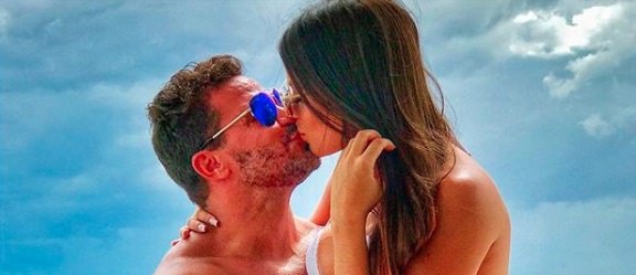Eduardo Costa rebate críticas após xingar namorada: "A mulher é minha, faço o que eu quiser"