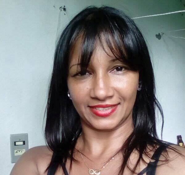 Filho é acusado de matar a mãe grávida para roubar dinheiro e armas