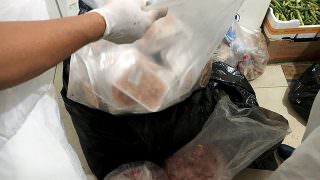 Vigilância Sanitária apreende 120 kg de carne imprópria em supermercado