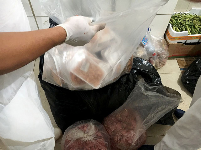 Vigilância Sanitária apreende 120 kg de carne imprópria em supermercado