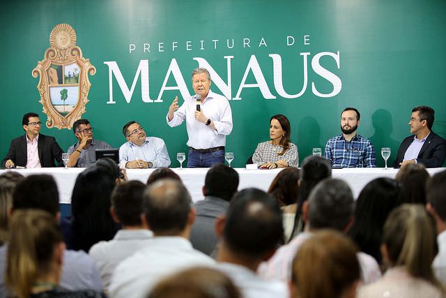‘Manaus está livre de cheque especial’, afirma Arthur ao exaltar equilíbrio financeiro da prefeitura