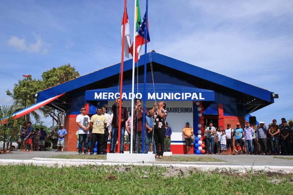 Prefeitura de Barreirinha entrega Mercado Municipal e Praça da Bandeira reformados à população