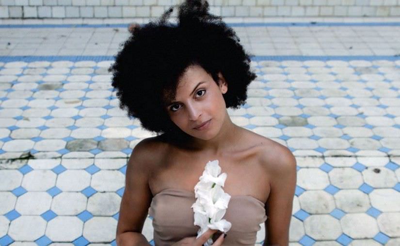 Gabriela Loran, atriz transexual de 'Malhação' posa nua para projeto de fotógrafo