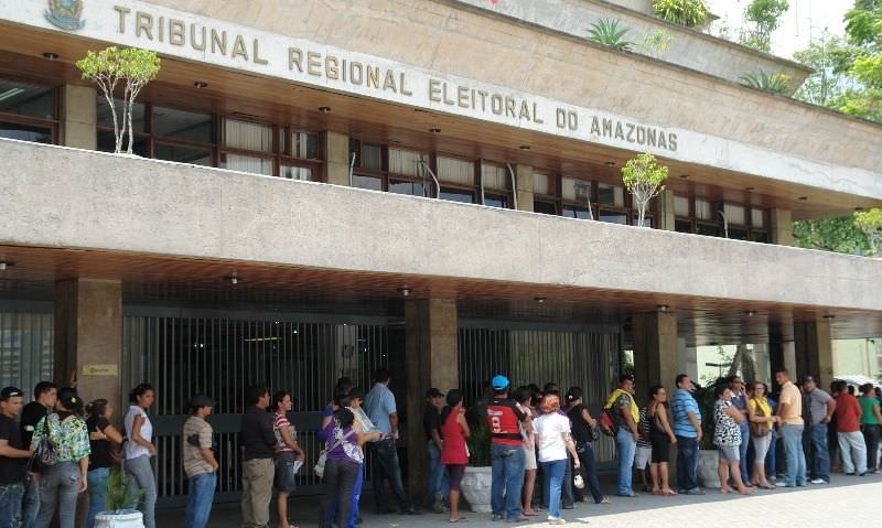 Em Manaus, TRE apura irregularidades em comprovante de votação