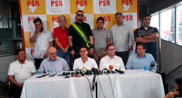 Em convenção, David diz que foi chamado para ser vice de Amazonino