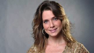 Aos 44 anos, Letícia Spiller posa nua e leva internautas à loucura