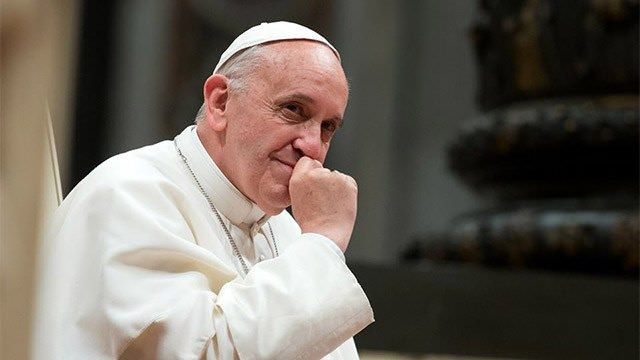 Papa diz que ser homossexual parece estar na moda