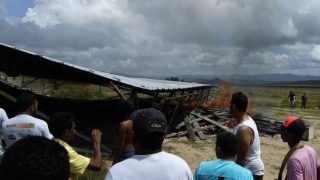 Moradores de cidade de Roraima se revoltam e expulsam venezuelanos