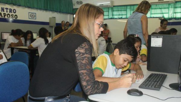 Taxa de aprovação da rede municipal avança em Manaus