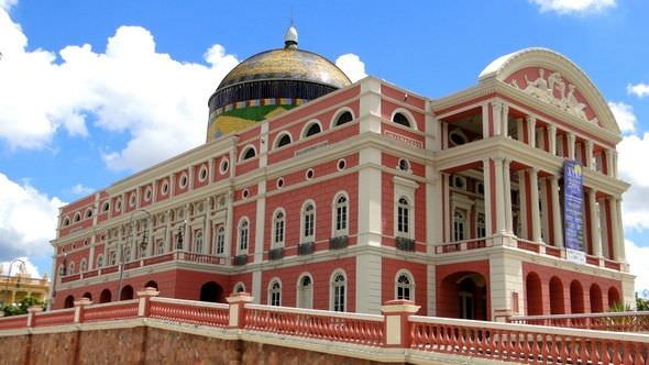espetaculo-gratuito-no-teatro-amazonas-conta-a-historia-da-viagem-do-pai-francisco-e-mae-catirina-pela-amazonia