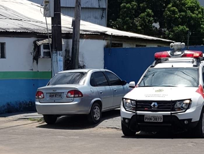 Em Manaus, homens invadem supermercado e levam R$ 5 mil