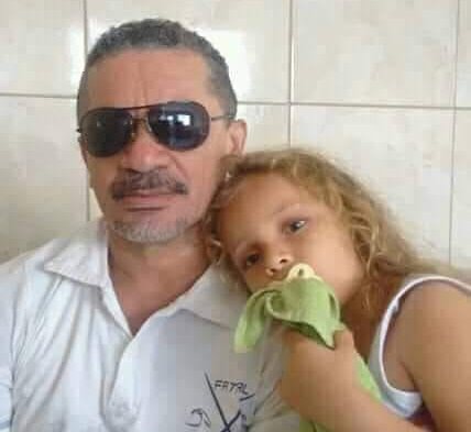 Avô e neta são assassinados a tiros pelo ex marido da mãe da criança