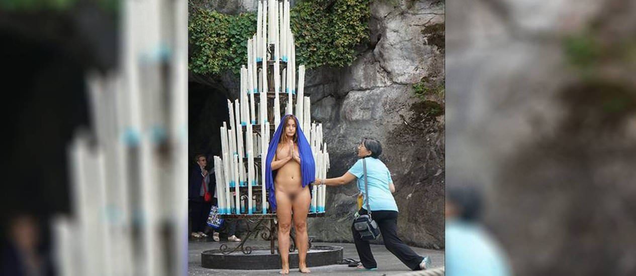 Artista será julgada por ficar nua no Santuário de Lourdes, na França