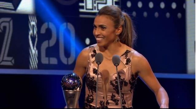 Marta é eleita a melhor jogadora do mundo pela 6ª vez