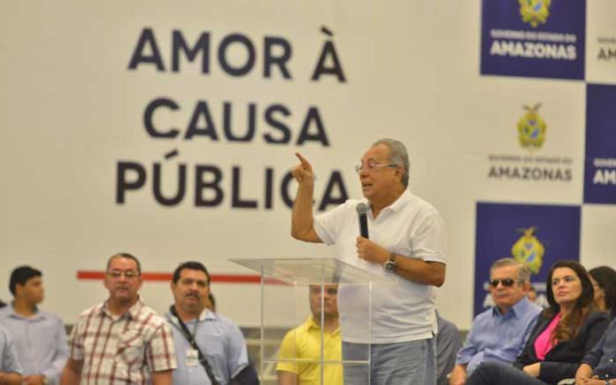 Em menos de um ano, Amazonino gasta R$ 46 milhões com publicidade