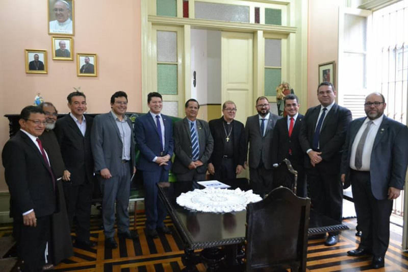 Comitê solicita que MPE fiscalize compromissos de candidatos