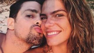 Mariana Goldfarb posa nua e ganha curtida do ex, Cauã Reymond