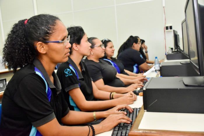 Cetam oferece 3,3 mil vagas em cursos de informática no interior do AM