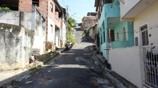 Manicure é morta a tiros na porta de casa em Manaus