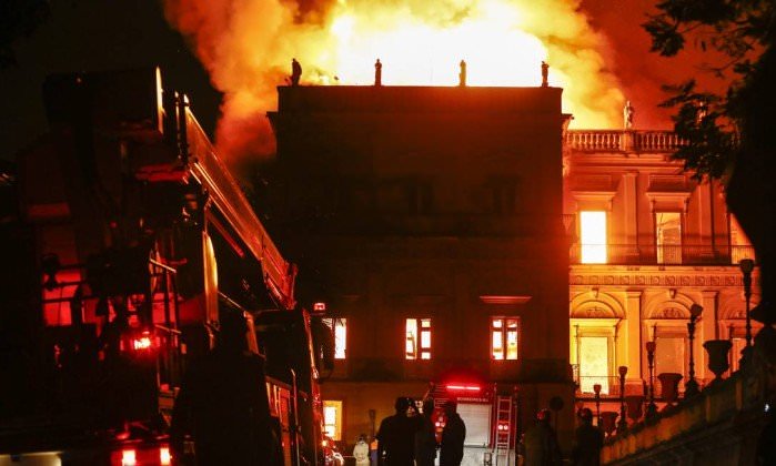 Câmara Federal vai acompanhar investigação do incêndio no Museu Nacional