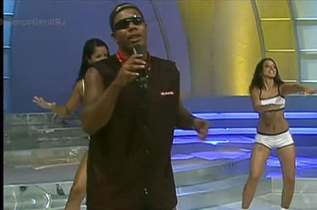 Morre aos 41 anos, MC Naldinho, do hit "Um Tapinha Não Dói"