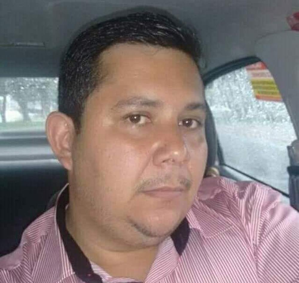 Taxista é assassinado por casal em assalto e suspeito é linchado e morto por grupo de taxistas
