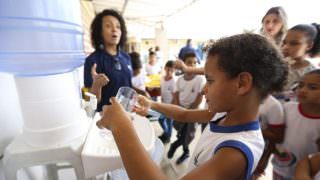 Estados e municípios pedem Fundeb permanente e recursos da União