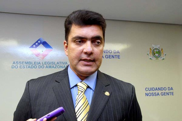 Mesmo reeleito, Abdala só assume vaga na Aleam após decisão do TSE